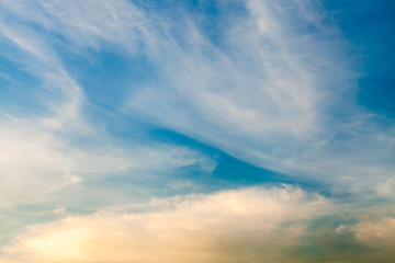 Obraz premium colorful dramatic sky with cloud at sunset