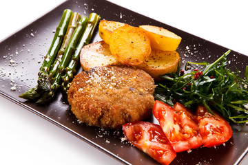 Fried steak with asparagus