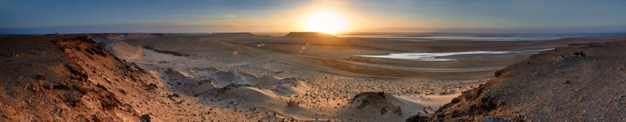 Crédence de cuisine en verre imprimé Sécheresse Sahara by sunrise, panorama