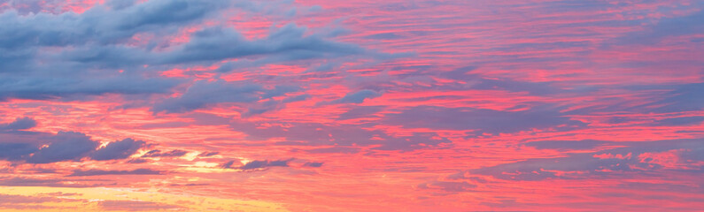 Obraz premium Polar day midight red sky (Finland)