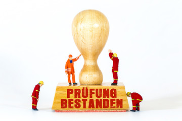 PRÜFUNG BESTANDEN - Stempel