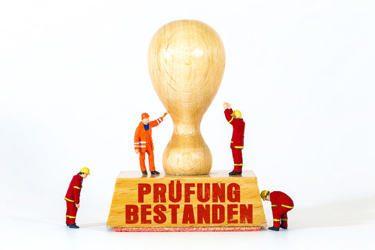 PR&Uuml;FUNG BESTANDEN - Stempel
