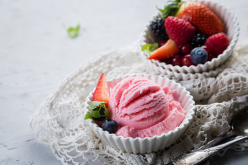 Berry ice cream with fresh fruits