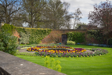 Garten, Blumen, Gärtner, Idylle, Urlaub, Heim, Baum, Bäume, Natur, Grass, Grün, Farben