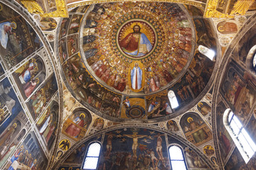 Fototapeta na wymiar The dome of the baptistery in Padua, Italy