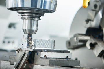 industrial metalworking cutting process by milling cutter