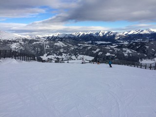 Fototapeta na wymiar Skifahren in Österreich