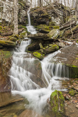 Fototapeta na wymiar Bushnellsville Falls Spring Flow