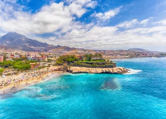 Deurstickers Canarische Eilanden Luchtfoto van El Duque Beach in Tenerife, Spanje