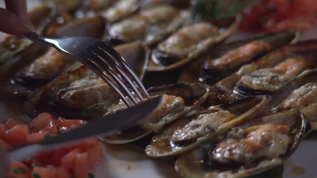 Baked mussels in shells with ginger