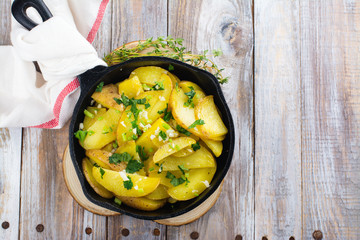 Fried country style potato wedges