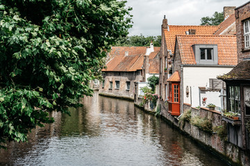Fototapeta na wymiar Cityscape of Canal in the medieval city of Bruges