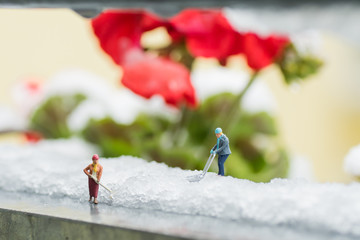 Wintereinbruch im April-Miniaturfotografie