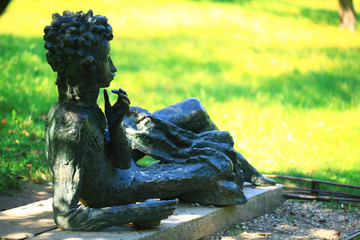 Monument to Pushkin young russia literature