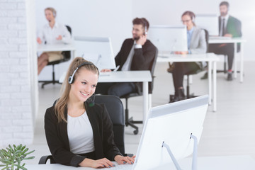 Contact center consultant with colleagues