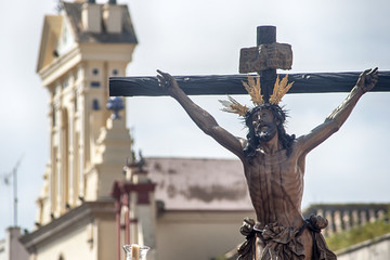 Jesús expirando en la cruz, semana santa en Sevilla, Hermandad del Cachorro