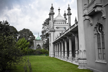 House in Brighton, Brighton Royal Pavilion. Just a building in Brighton. Great garden in the front. Perfect for a walk.