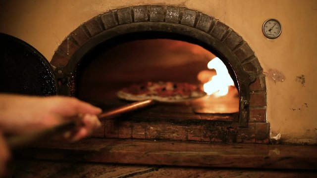 pizza&iuml;olo en action 