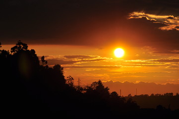 atardecer con nubes