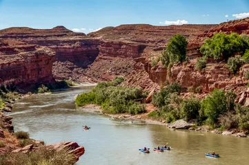 Tableaux ronds sur plexiglas Canyon Canoeing on the San Juan River near Goosenecks State Park, Utah