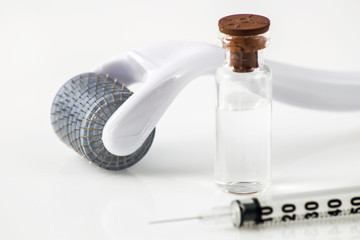 Obraz na płótnie Canvas Derma roller for medical micro needling therapy.