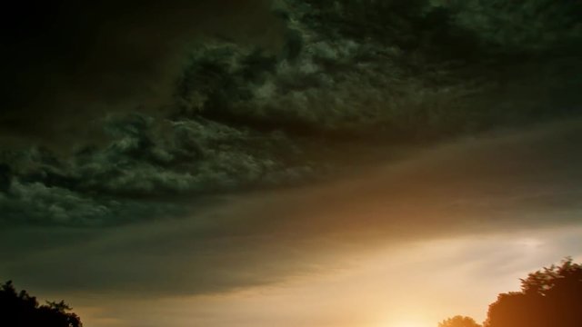 Timelapse of a coming thunderstorm that darkens the skies above - 4