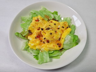 スクランブルエッグサラダ