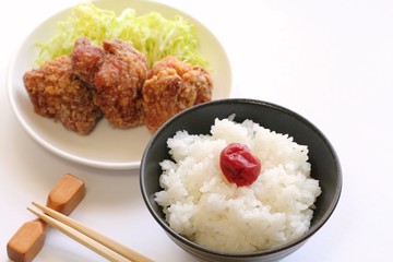 梅干しご飯と竜田揚げ