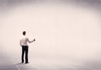 Obraz premium Business person standing in empty space