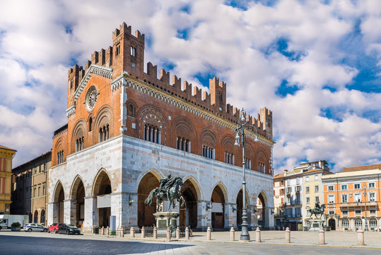 Piacenza, Italy. Piazza Cavalli (Square horses) and palazzo Gotico (Gothic palace) in the city center. Main square of Piacenza