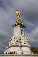Fototapeta na wymiar Statues of Buckingham Palace Gardens