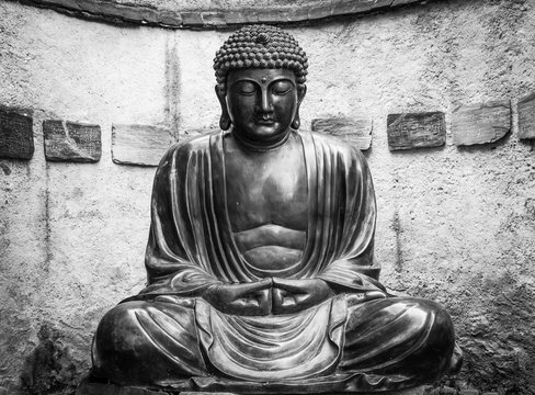 Meditating Japanese Buddha Statue