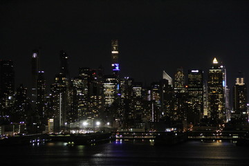 Fototapeta na wymiar Manhatten skyline at night