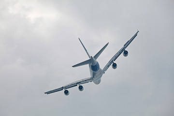 Airplane 