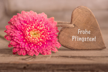 Plakat Frohe Pfingsten, Herz mit Blume