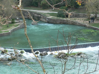 fontaine de vaucluse sorgue