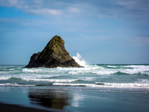 Idyllic Karekare Beach, New Zealand - Stock Image