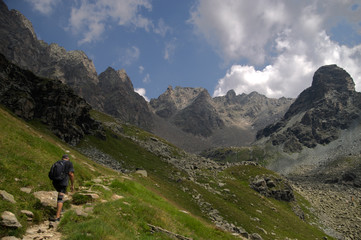 Fototapeta na wymiar Hiking in Alps