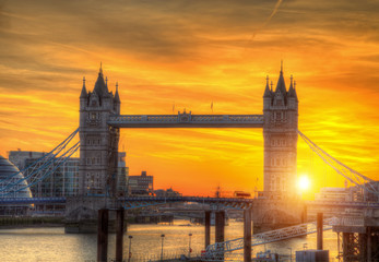 Fototapeta na wymiar London tower Bridge in sunset light
