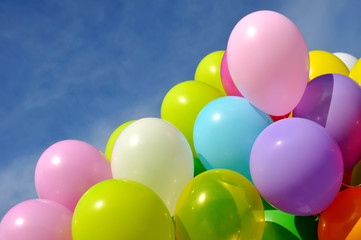 Fototapeta na wymiar multicolored balloons
