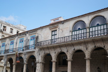 Fototapeta na wymiar Balconies in Havana