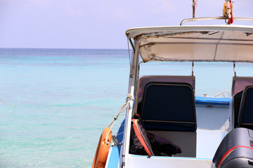 Fototapeta na wymiar speed boat on tropical beach beautiful.Copy space.summer vacation and business travel concept. 