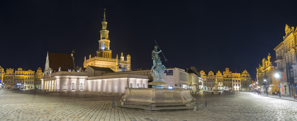Fototapeta na wymiar Panorama of the old city in Poznan