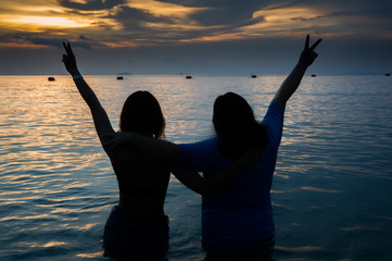 When we are discouraged, we will always have companion friends beside us.