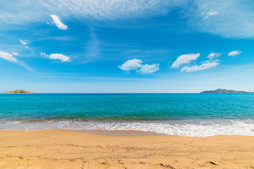 Golden sand in Is Orrosas beach
