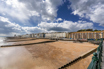 Fototapeta premium Hastings beach and Grand Parade in Sussex 