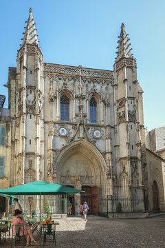 Terrace for the Basilique Saint Pierre in the old town of Avignon