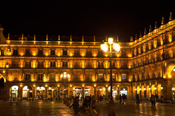 Obraz na płótnie Canvas The Plaza Mayor, Salamanca, at night.