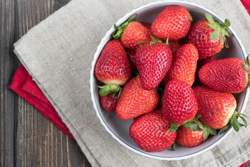 Süße Erdbeeren aus dem Garten