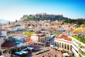 Foto op Plexiglas Skyline van Athene met Moanstiraki-plein en Akropolis-heuvel, Athene Griekenland, retro afgezwakt © neirfy